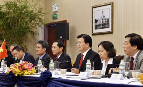 Phó Thủ tướng Trịnh Đình Dũng phát biểu khai mạc khóa họp 20 Ủy ban liên Chính phủ Việt - Nga. Ảnh: VGP/Nhật Bắc