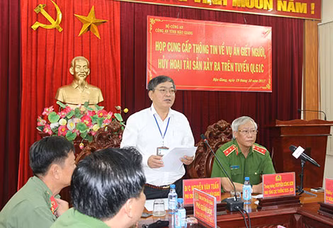 Ông Nguyễn Văn Tuấn, Phó Chủ tịch UBND tỉnh Hậu Giang, phát biểu tại buổi họp báo.