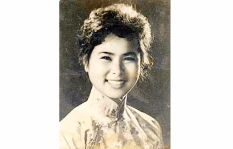 Nhà thơ xuân quỳnh thời trẻ.