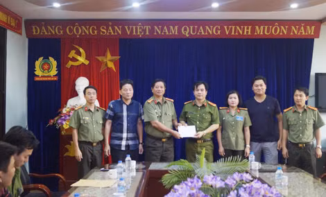 Lãnh đạo Công an tỉnh biểu dương, khen thưởng cán bộ chiến sỹ trong chuyên án.