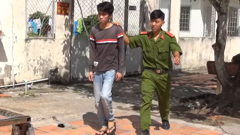 Đối tượng Phạm Nhựt Thắng bị bắt giữ. Đối tượng Phạm Nhựt Thắng bị bắt giữ.