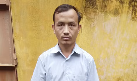Thầy giáo Lầu Bá Cò tại cơ quan công an.
