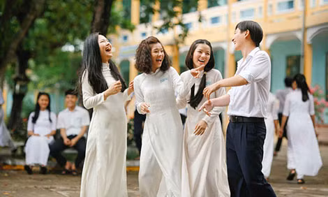 Cảnh trong phim “Cô gái đến từ hôm qua”.