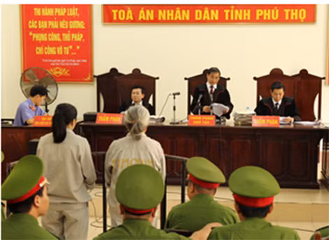 Hội đồng xét xử Tòa án Nhân dân cấp cao tuyên y án sơ thẩm.