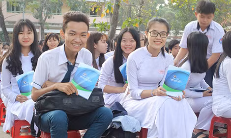Năm 2017, thí sinh đăng ký xét tuyển vào các trường ĐH cùng lúc với đăng ký dự thi THPT quốc. (Ảnh mang tính minh họa). Năm 2017, thí sinh đăng ký xét tuyển vào các trường ĐH cùng lúc với đăng ký dự thi THPT quốc. (Ảnh mang tính minh họa).