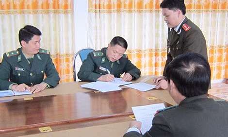 Công an tỉnh Hòa Bình phối hợp với Bộ đội Biên phòng tỉnh Quảng Ninh trong điều tra vụ án mua bán người.