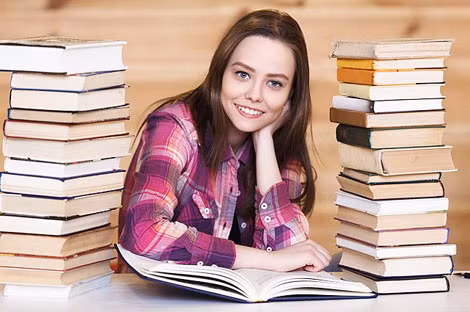 Nữ văn sĩ Aleksandra Nikolaenko - chủ nhân giải Booker Nga năm nay. Nữ văn sĩ Aleksandra Nikolaenko - chủ nhân giải Booker Nga năm nay.