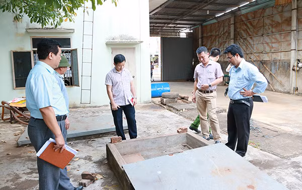 Kiểm tra tại hai cây xăng.