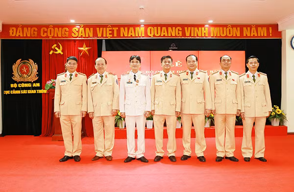 Ban Biên tập Đặc san CSGT ra mắt.