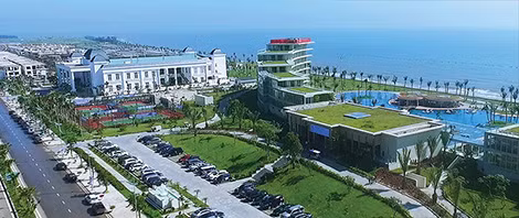 FLC Sầm Sơn là dự án nghỉ dưỡng tiêu chuẩn 5 sao đầu tiên ở Bắc Trung Bộ đã thay đổi du lịch Sầm Sơn.