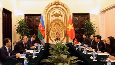 Phó Thủ tướng Phạm Bình Minh hội đàm với Bộ trưởng Ngoại giao Azerbaijan Elmar Mammadyarov. Ảnh: VGP/Hải Minh Phó Thủ tướng Phạm Bình Minh hội đàm với Bộ trưởng Ngoại giao Azerbaijan Elmar Mammadyarov. Ảnh: VGP/Hải Minh