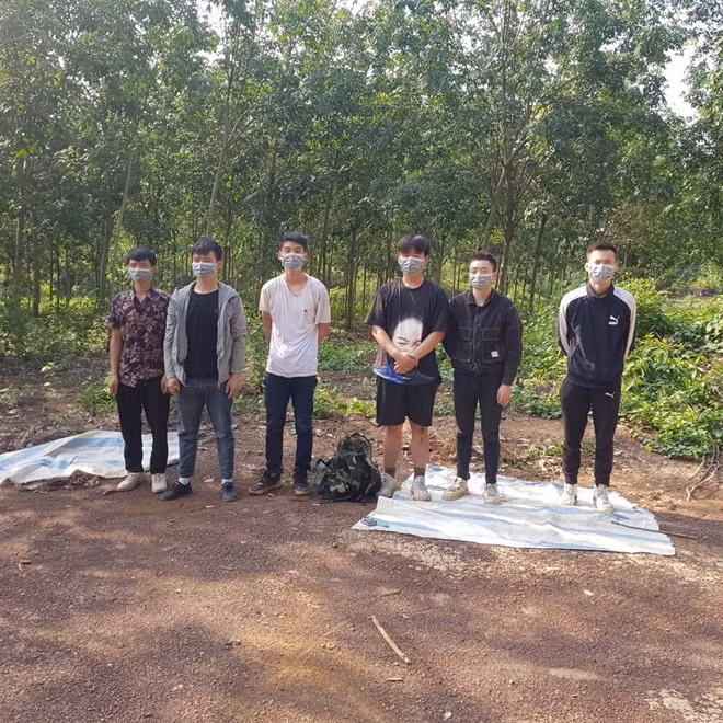 Các đối tượng bị bắt.
