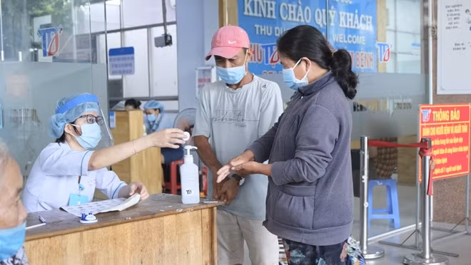 Thực hiện tốt công tác sàng lọc phòng chống dịch tại các bệnh viện.