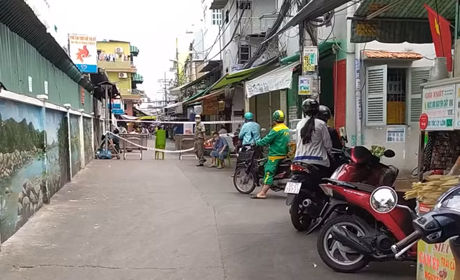 Phong tỏa hẻm 73 đường Hồ Thị Kỷ, quận 10.