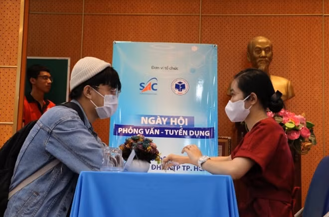 Dịp Tết Nguyên đán có nhiều việc làm bán thời gian cho sinh viên