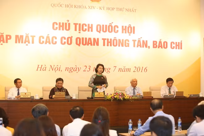Chủ tịch Quốc hội Nguyễn Thị Kim Ngân tại buổi họp báo