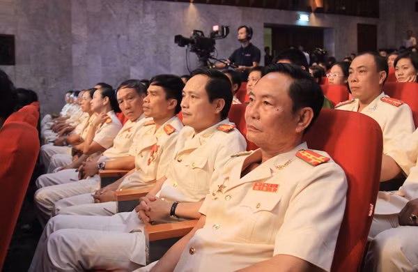 Các điển hình tiên tiến tại chương trình giao lưu.