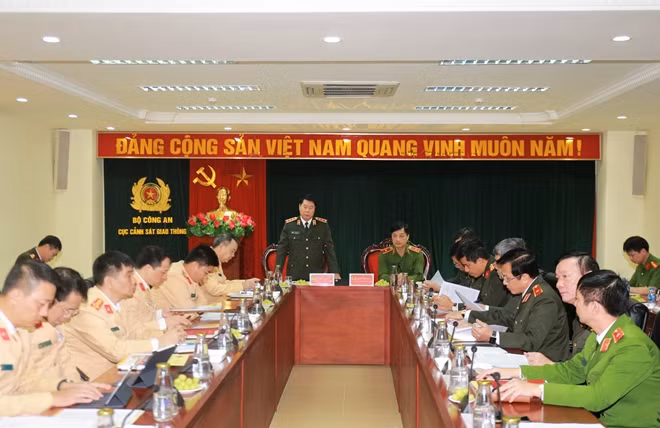 Thứ trưởng Bùi Văn Nam chỉ đạo tại buổi làm việc