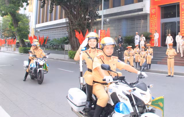 Xe dẫn đoàn triển khai phương án