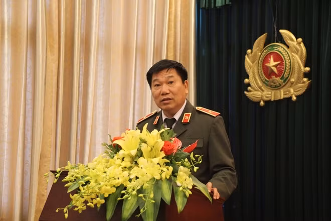Cục trưởng Cục Hồ sơ nghiệp vụ Tô Văn Huệ quán triệt nội dung Hội nghị Công an toàn quốc lần thứ 75