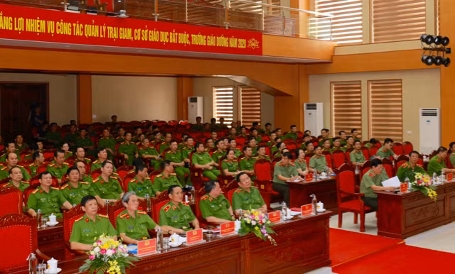 Các đại biểu dự Hội nghị