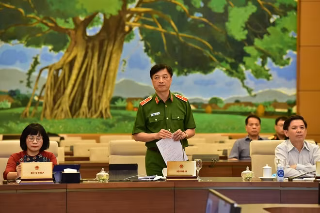 Thứ trưởng Bộ Công an Nguyễn Duy Ngọc phát biểu