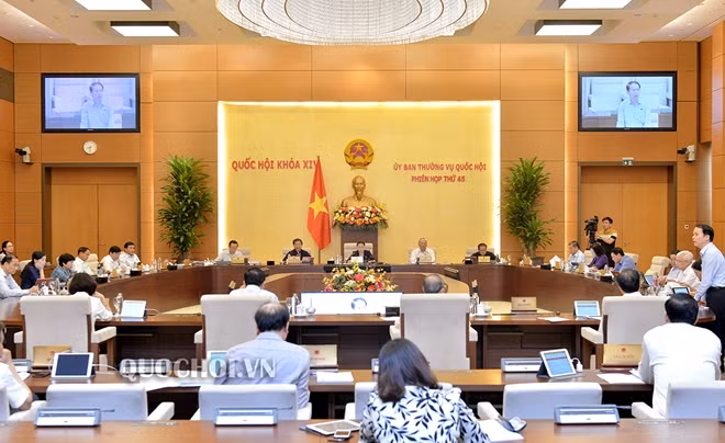 Toàn cảnh phiên họp