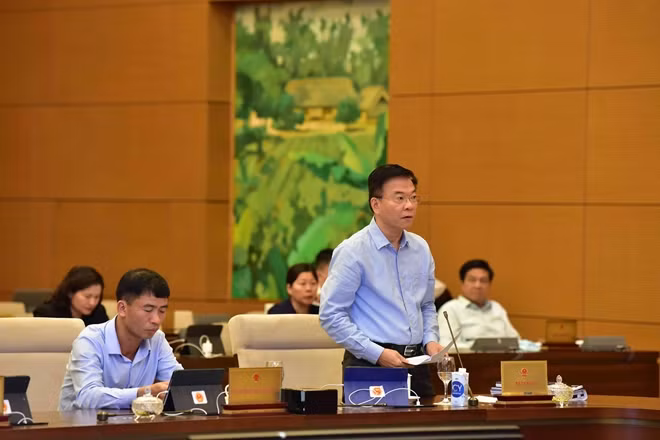 Bộ trưởng Bộ Tư pháp Lê Thành Long