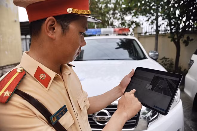 Hình ảnh vi phạm sẽ được gửi về thiết bị di động của CSGT