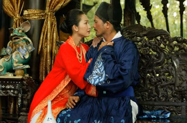 Tống Thị - dùng nhan sắc dụ dỗ các vương quan và ngay cả chúa thượng Nguyễn Phúc Lan để thực hiện âm mưu lật đổ ngôi vua.