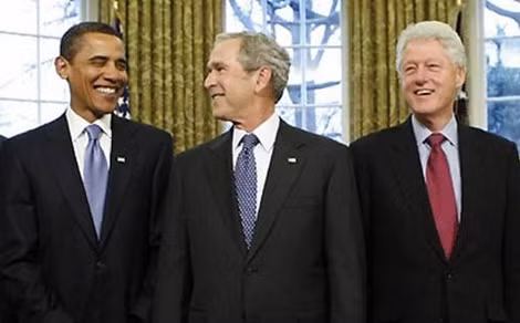 Từ trái sang: Tổng thống Barack Obama, cựu Tổng thống George W. Bush và cựu Tổng thống Bill Clinton. Từ trái sang: Tổng thống Barack Obama, cựu Tổng thống George W. Bush và cựu Tổng thống Bill Clinton.
