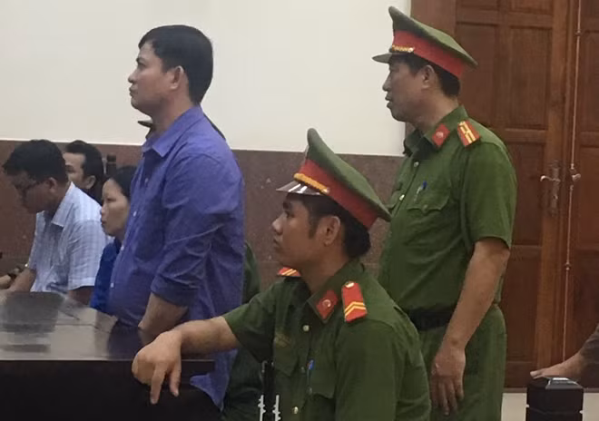 Bị cáo Nguyễn Văn Nghĩa tại toà
