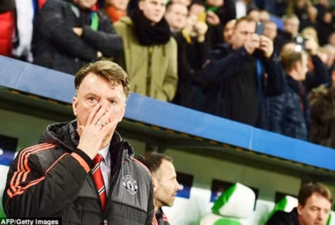 Kể cả thua trận, van Gaal vẫn vô cảm.