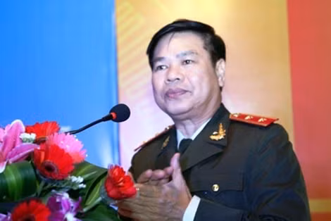 Trung tướng Nguyễn Xuân Mười,Phó Tổng cục trưởng, Tổng cục Chính trị Công an nhân dân phát biểu tại lớp tập huấn.