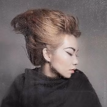 Trần Thu Hà.