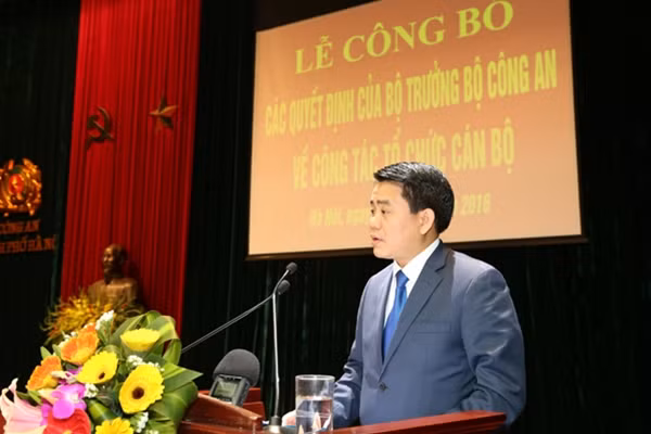Thiếu tướng Nguyễn Đức Chung, nguyên Giám đốc Công an TP Hà Nội, Phó Bí thư Thành ủy, Chủ tịch UBND TP Hà Nội phát biểu tại buổi Lễ.