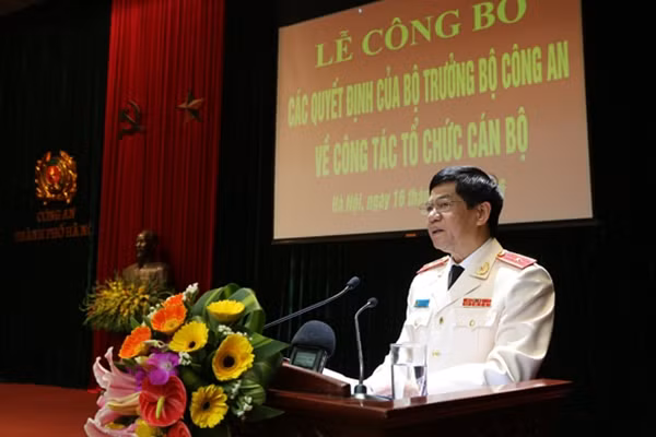Thiếu tướng Đoàn Duy Khương, Giám đốc Công an TP Hà Nội phát biểu tại buổi Lễ.