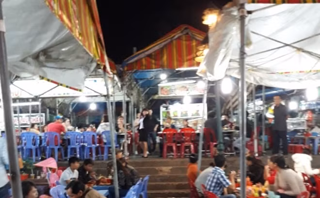 Quán cơm Bích Thủy hành hung du khách