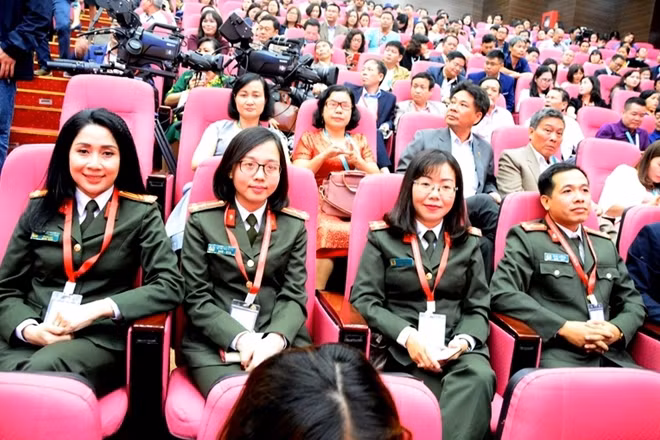 Những người làm truyền hình CAND tham dự lễ khai mạc
