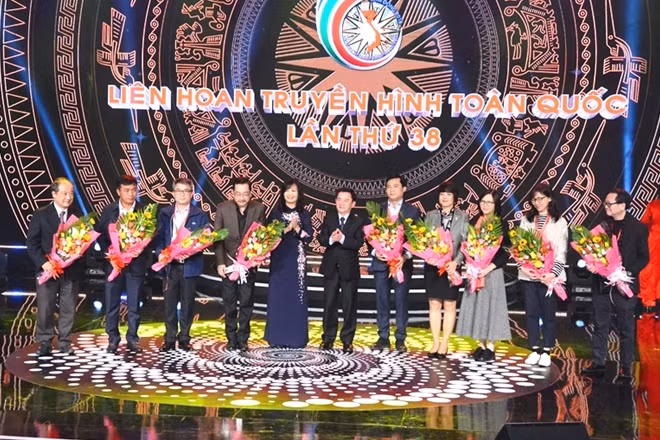 Đại diện ban giám khảo