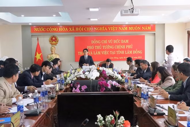 Phó Thủ tướng Vũ Đức Đam làm việc với UBND tỉnh Lâm Đồng