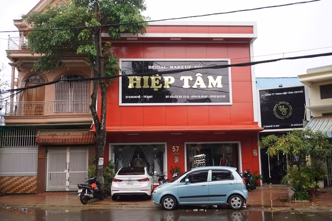 Trụ sở của cơ sở hoạt động chui về thẩm mỹ