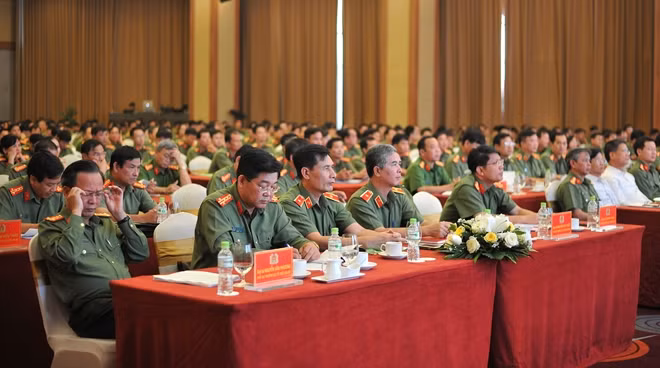 Các đại biểu tham dự tại hội nghị