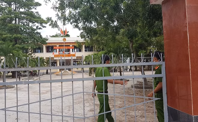 Lực lượng Công an đang phong tỏa hiện trường để điều tra, làm rõ vụ án mạng