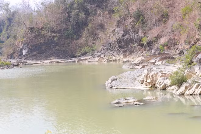 Một đoạn sông trên sông Sêrêpốk