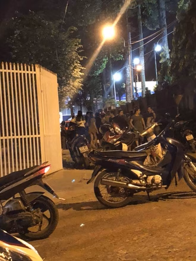 Hàng chục người dân bức xúc xông vào đánh Y Sul Êban dẫn đến nạn nhân bị tử vong sau đó