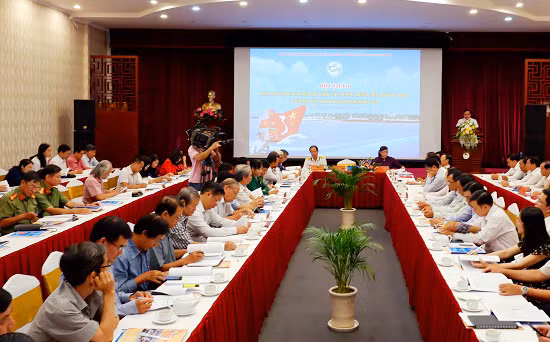 Các đại biểu tham dự Hội thảo. Các đại biểu tham dự Hội thảo.