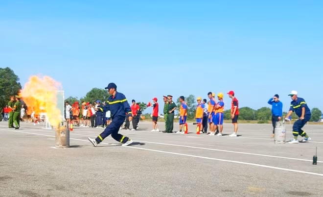 Các đội dự thi.