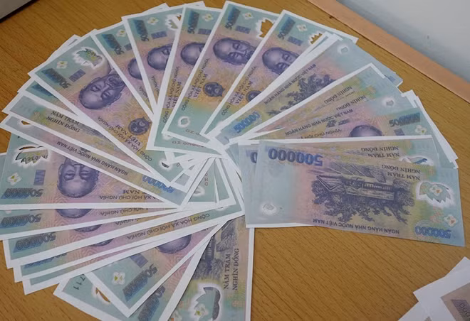 Tiền giả - tang vật vụ việc.