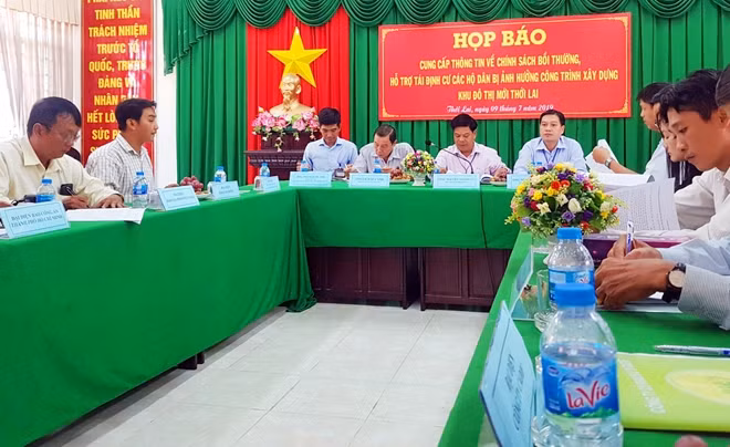 UBND huyện Thới Lai họp báo cung cấp thông tin xung quanh những bất cập trong việc bồi thường, hỗ trợ tại KĐTM.